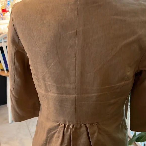 No collar rounded neck button short jacket with 3/4” bell sleeves - Picture 5 of 7